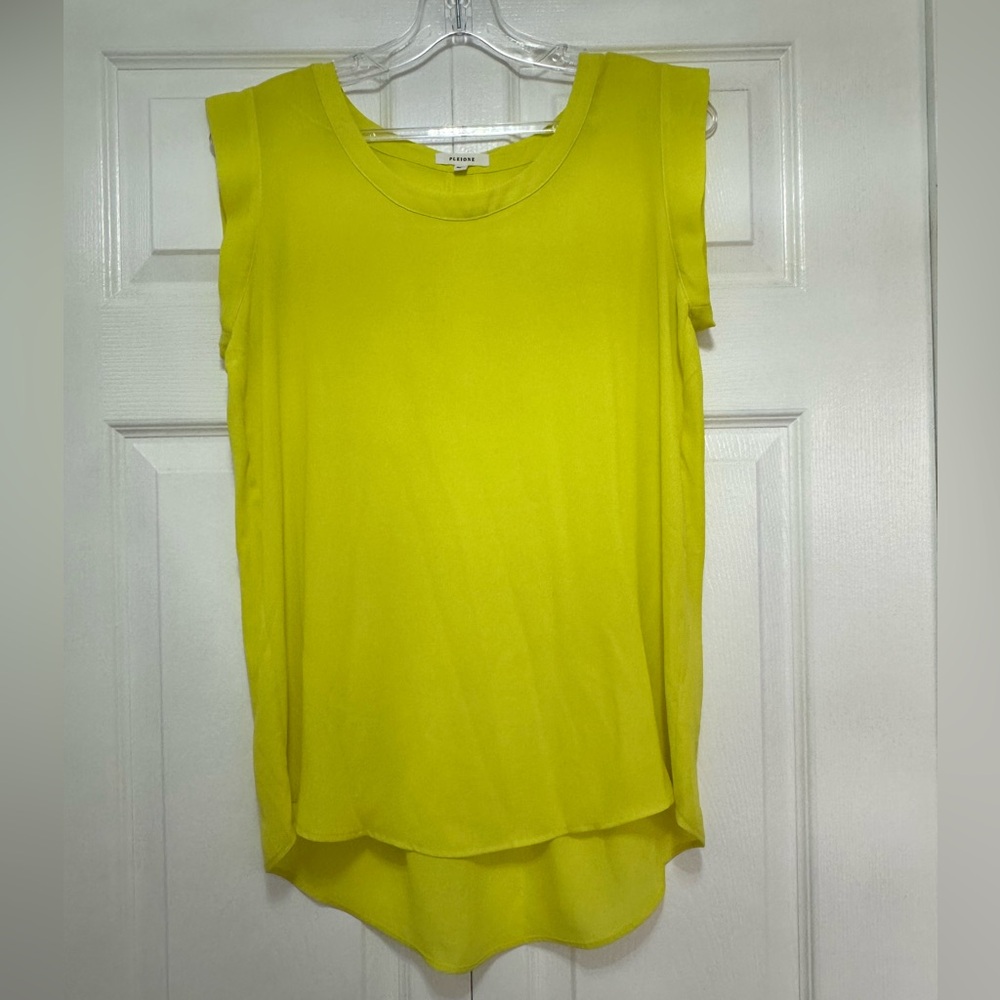 Pleione Neon Yellow Sleeveless Blouse with High-Low Hem